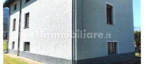 Garage à Colico, Italy No. 288145 3