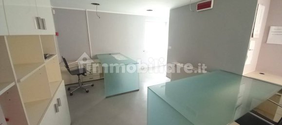 3غرفة عقار تجاري في Palermo, Italy رقم 46485 18