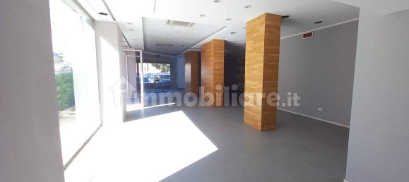 3غرفة عقار تجاري في Palermo, Italy رقم 46485 27