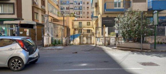 3غرفة عقار تجاري في Palermo, Italy رقم 46485 6