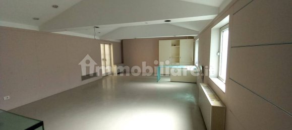 3غرفة عقار تجاري في Palermo, Italy رقم 46485 15