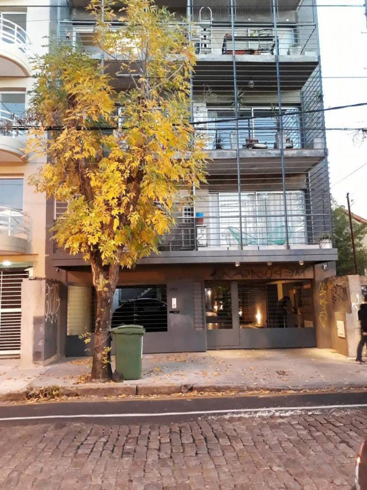 12m² Warehouse in San Fernando, Argentina No. 24641