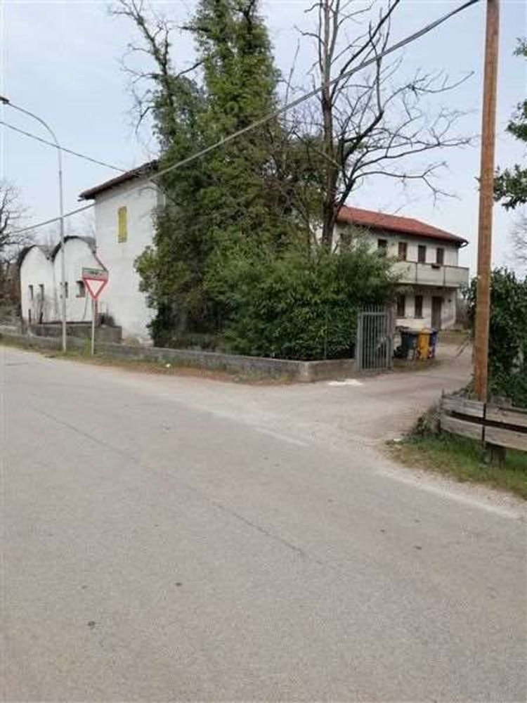 104m² Commercial property in Trevignano, Italy No. 295359