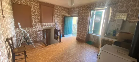 Таунхаус с 2 комнатами в Бергон, Франция № 197940 2