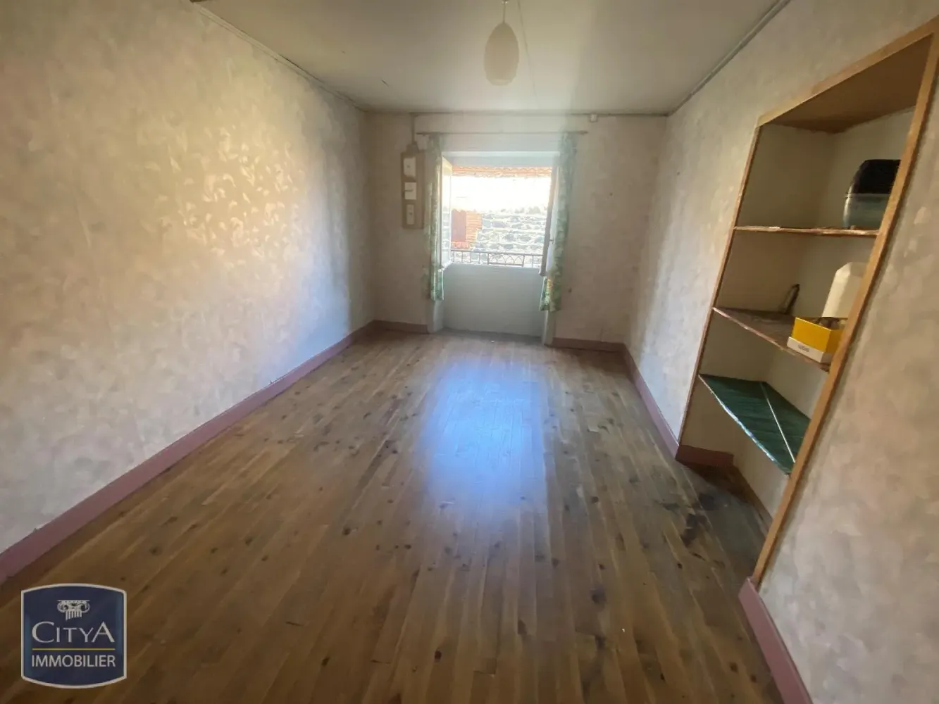 Таунхаус с 2 комнатами в Бергон, Франция № 197940