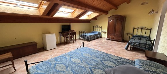 Здание с 12 комнатами в Сиракузы, Италия № 246675 30