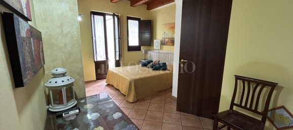 Здание с 12 комнатами в Сиракузы, Италия № 246675 22