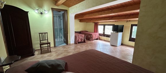 Здание с 12 комнатами в Сиракузы, Италия № 246675 33