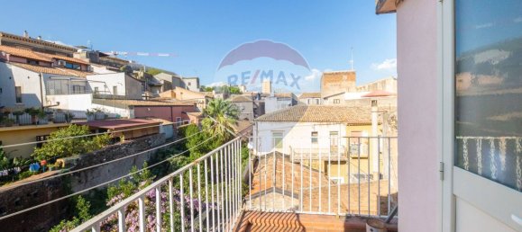 Квартира с 5 комнатами в Катания, Италия № 72745 16