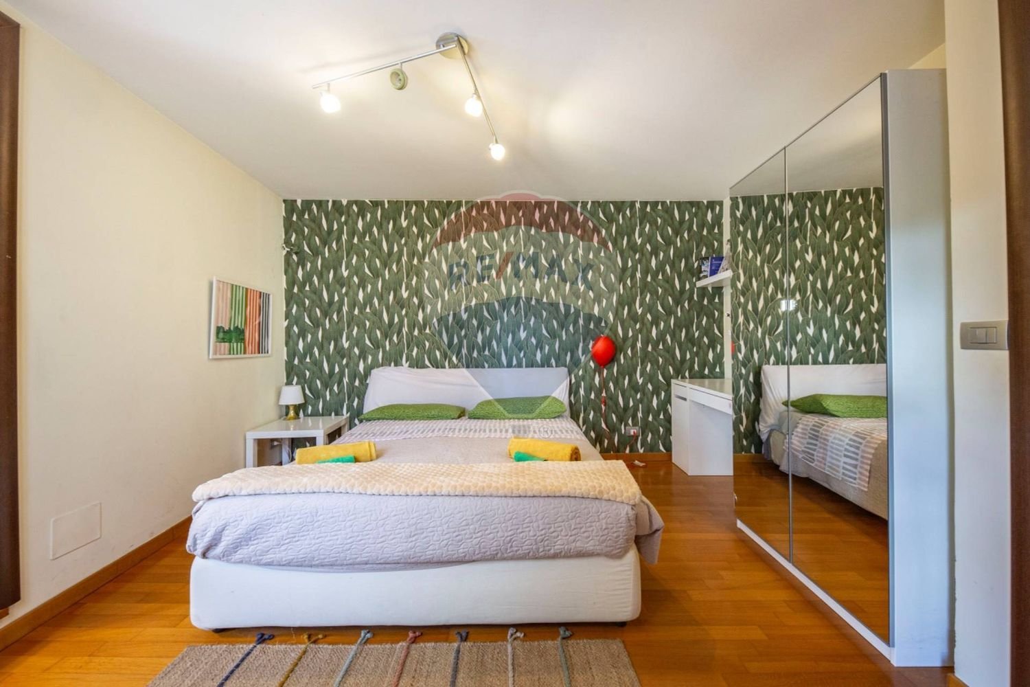 Квартира с 5 комнатами в Катания, Италия № 72745