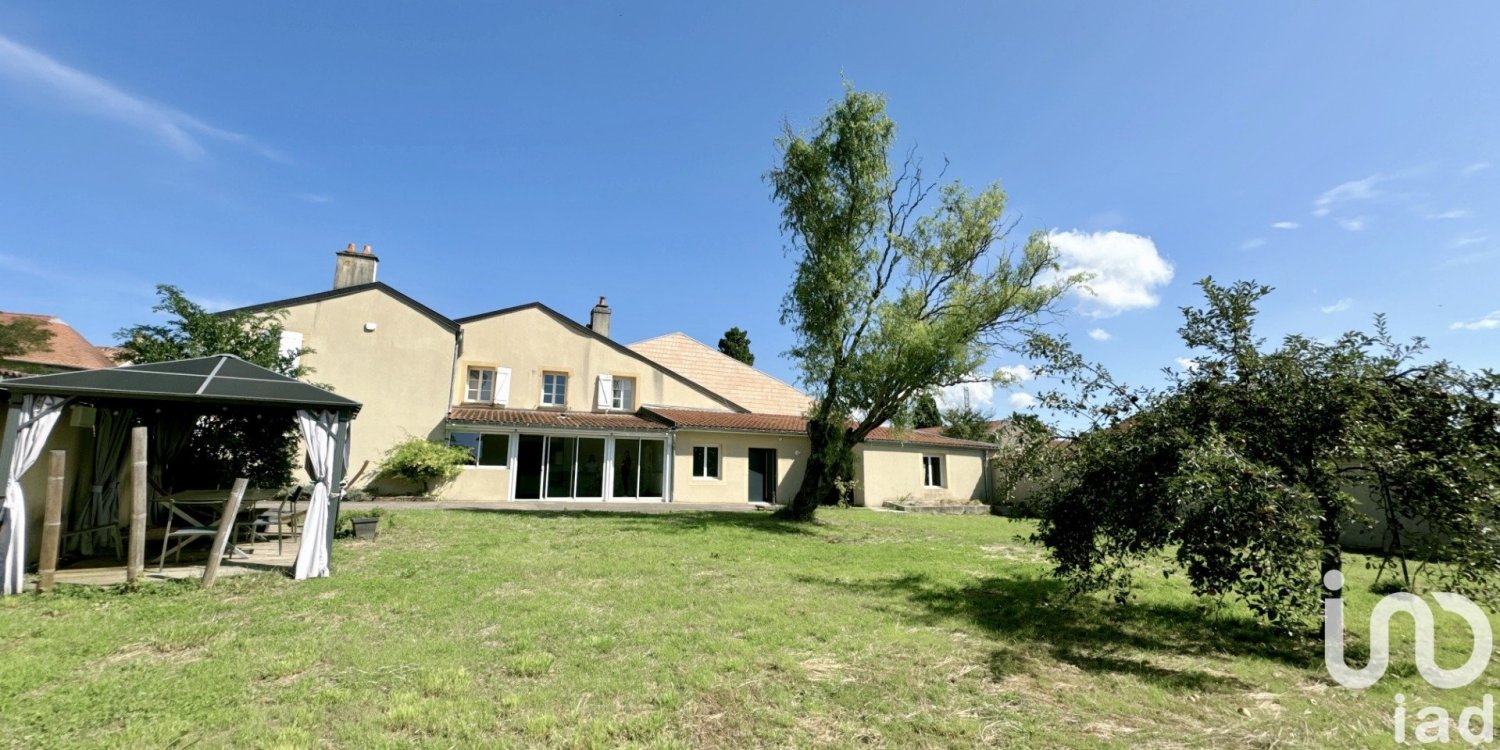 Villa de 7 dormitorios en Mey, France No. 252845