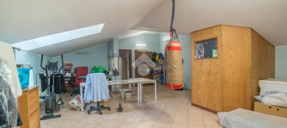 Casa de 5 divisões em San Prospero, Italy N.º 125774 10