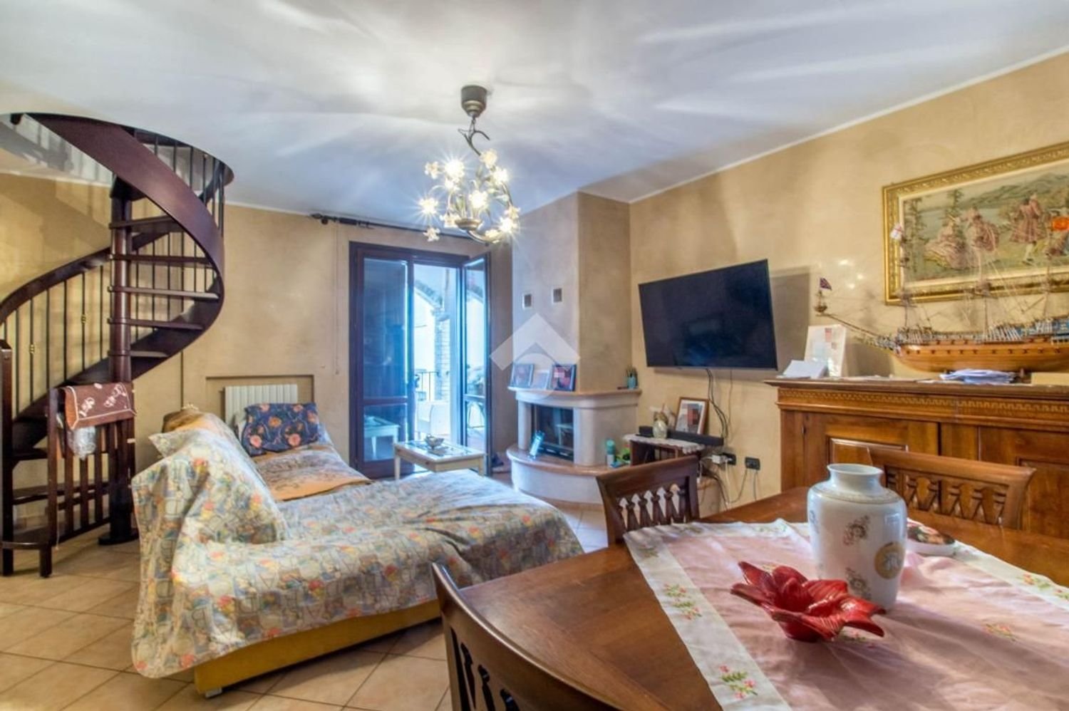 Casa de 5 divisões em San Prospero, Italy N.º 125774