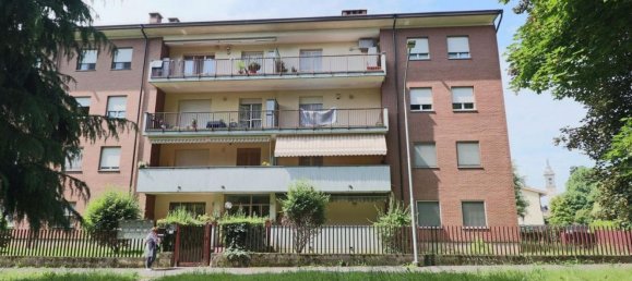 4 bedrooms Apartment in Treviolo, Italy No. 380811 11