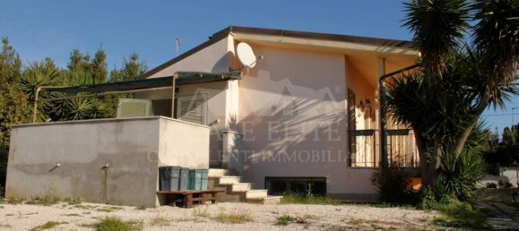 4 rooms Villa in Ardea, Italy No. 238067 7