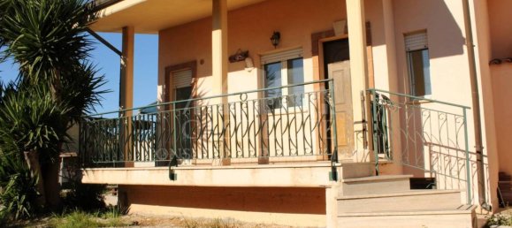 4 rooms Villa in Ardea, Italy No. 238067 2