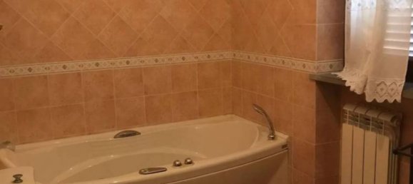 6 bedrooms Apartment in Sarzana, Italy No. 79598 10