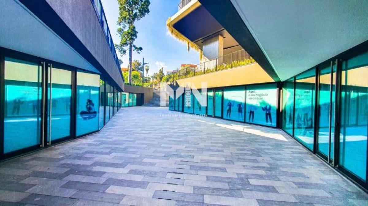 97m² Shop in Funchal, Portugal No. 1912