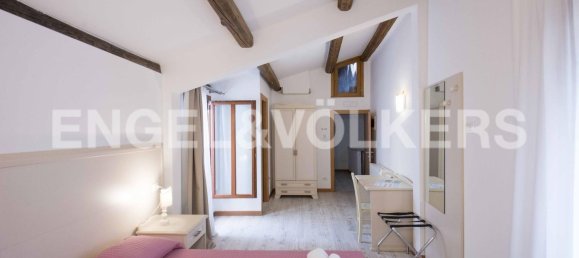 4 rooms Duplex in Venice, Italy No. 20314 2