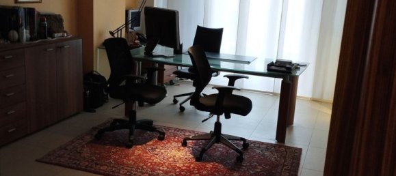 4-salle Appartement à Messina, Italy No. 75996 7