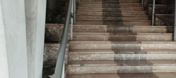 4-salle Appartement à Messina, Italy No. 75996 2