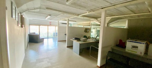 5-Zimmer Lagerhaus in Naples, Italy, Nr. 314341 11