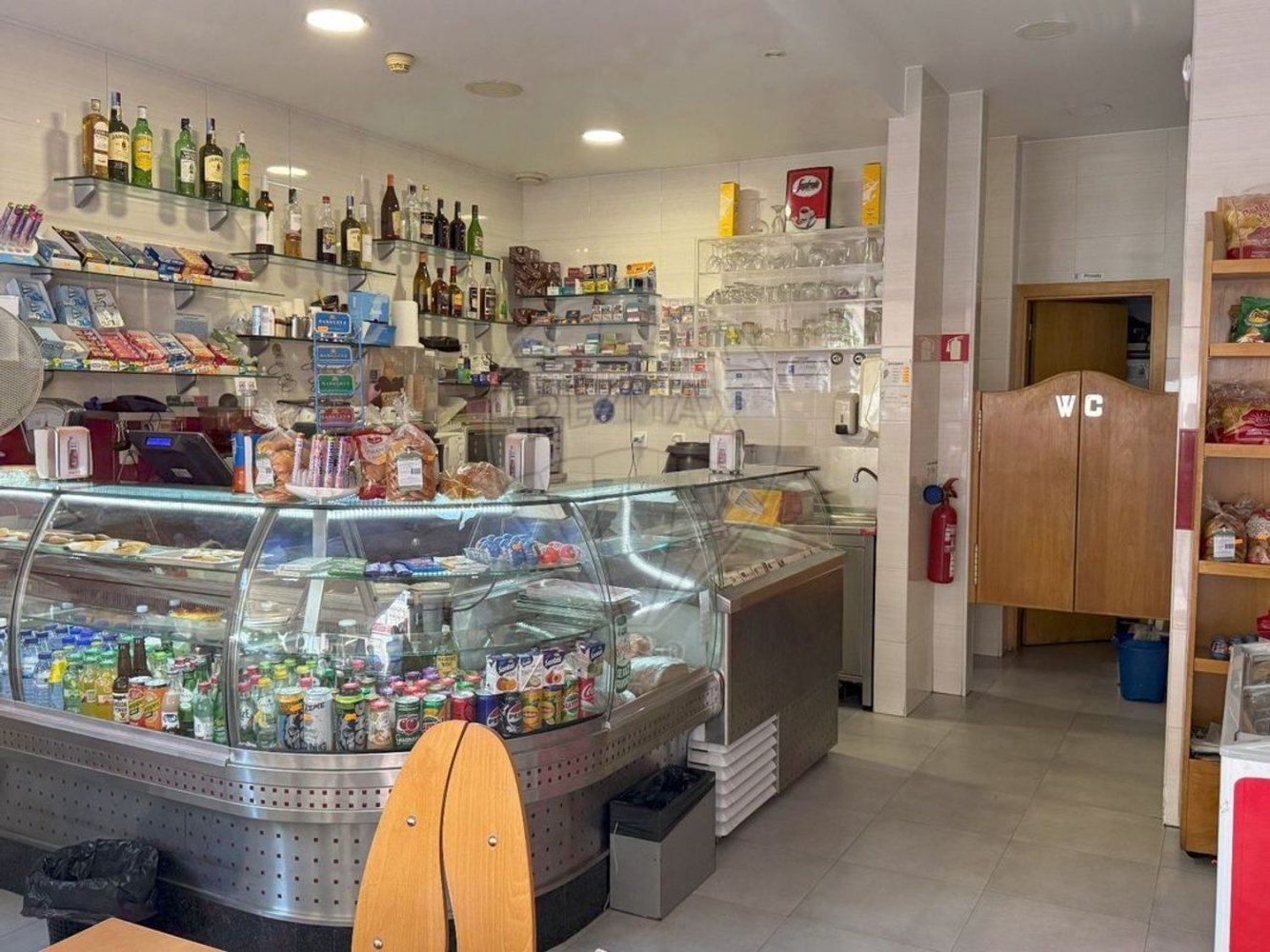  عقار تجاري في Lisbon, Portugal 56متر مربع رقم 225426