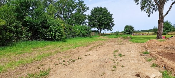  Land in Sainte-Genevieve, France No. 257175 2