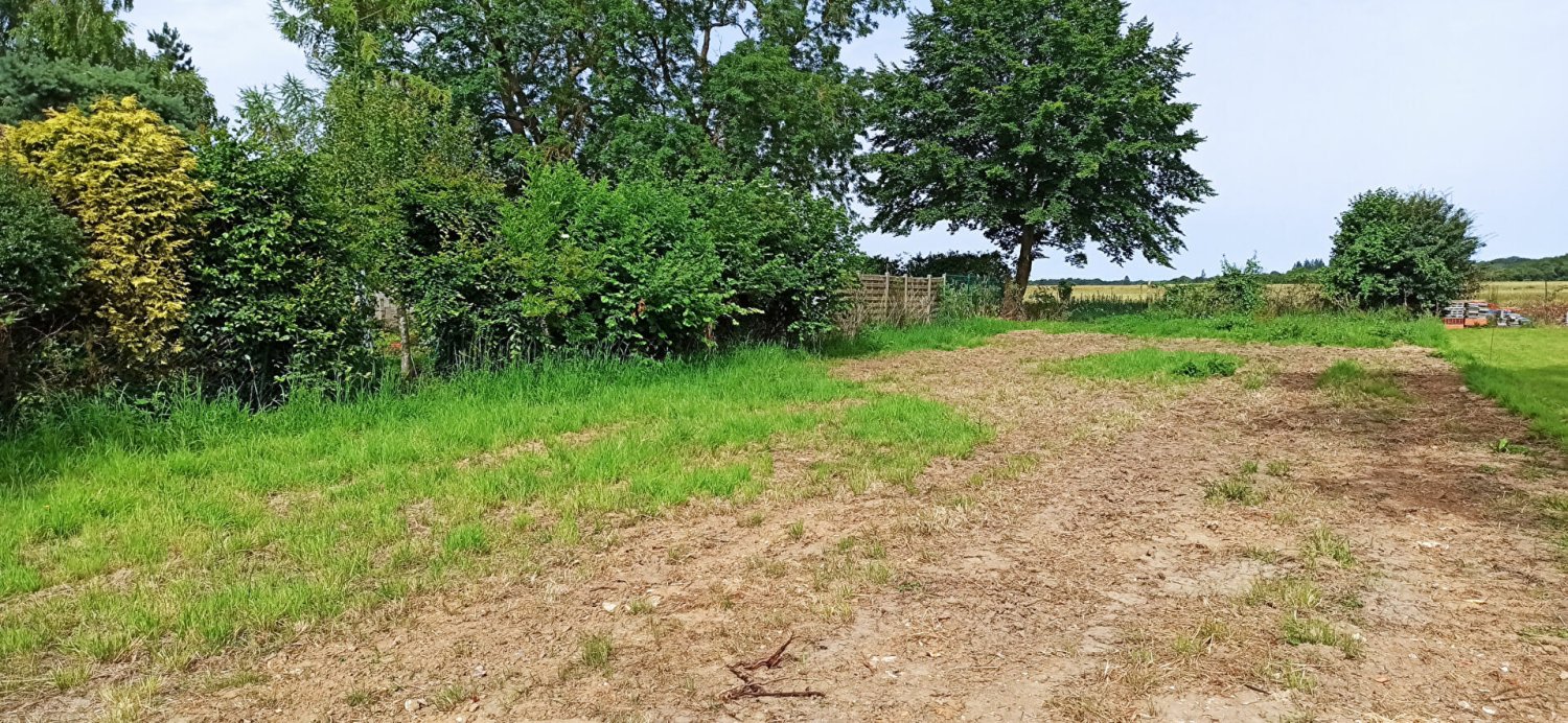  Land in Sainte-Genevieve, France No. 257175