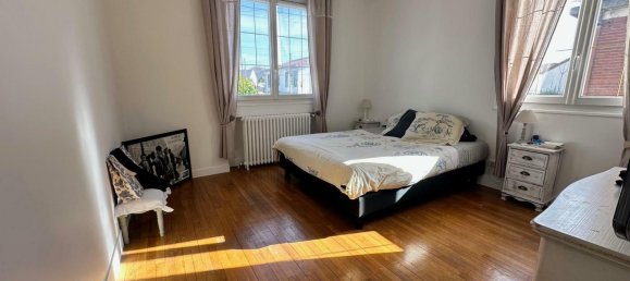 3 bedrooms House in Neuilly-Plaisance, France No. 121277 2