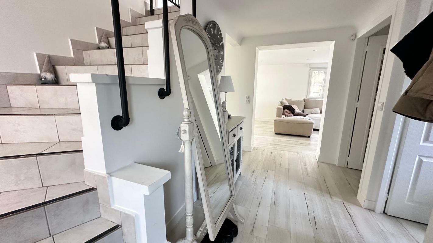 3 bedrooms House in Neuilly-Plaisance, France No. 121277