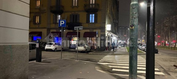 5-Zimmer Gewerbliche Immobilie in Milan, Italy, Nr. 251152 3