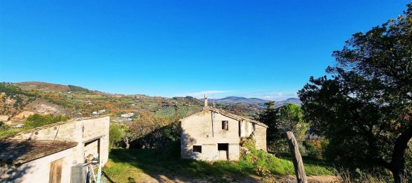 4 rooms House in San Severino Marche, Italy No. 90815 3