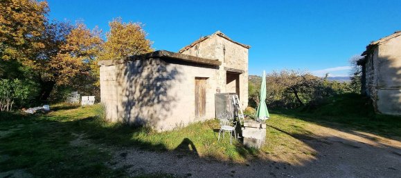 4 rooms House in San Severino Marche, Italy No. 90815 6