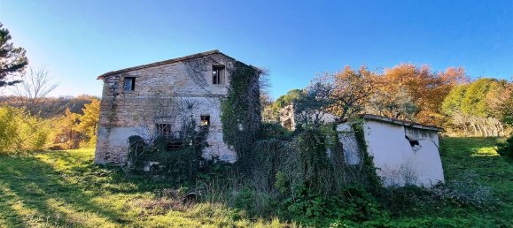 4 rooms House in San Severino Marche, Italy No. 90815 10