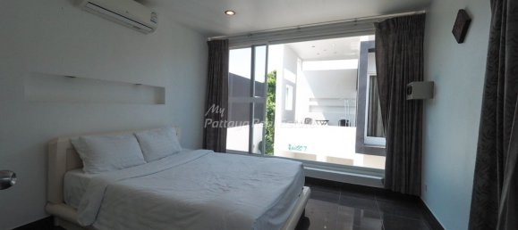 2 bedrooms Cafe / restaurant in Pattaya, Thailand No. 24842 18