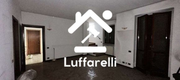 Apartamento de 7 divisões em Cesano Maderno, Italy N.º 6654 2