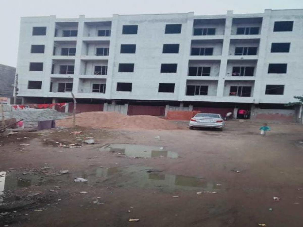 2 bedrooms House in Lucknow, India No. 42125