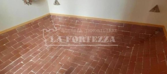 Квартира с 2 спальнями в Пиза, Италия № 196932 5