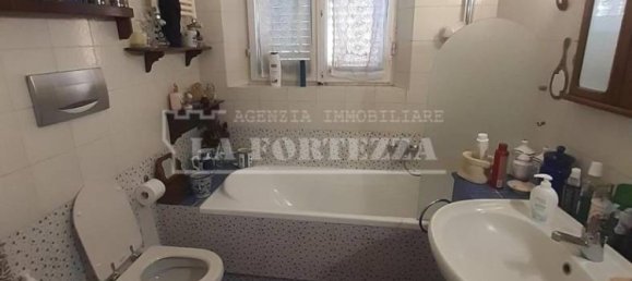 Квартира с 2 спальнями в Пиза, Италия № 196932 3