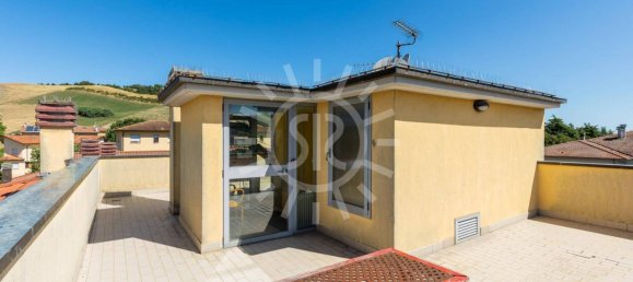 2 bedrooms Penthouse in Castel San Pietro Terme, Italy No. 345020 3