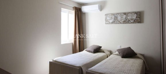 2 bedrooms Penthouse in Marsaxlokk, Malta No. 10773 5