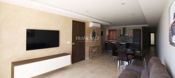 2 bedrooms Penthouse in Marsaxlokk, Malta No. 10773 3