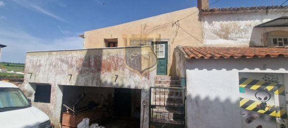 2 bedrooms House in Alenquer, Portugal No. 306715 2