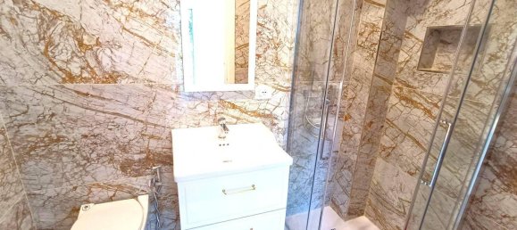 2 Schlafzimmer Wohnung in Arona, Italy, Nr. 272814 16