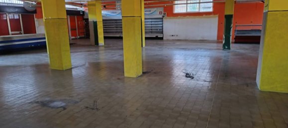 1 room Commercial property in Varese, Italy No. 155068 3