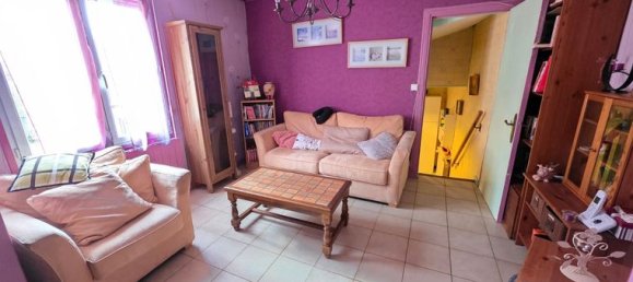 2 Schlafzimmer Haus in Viarmes, France, Nr. 306015 2