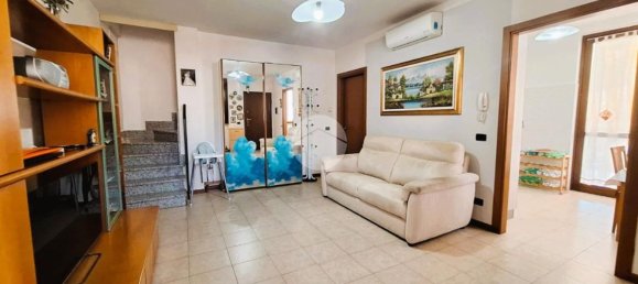 3 Schlafzimmer Villa in Mesero, Italy, Nr. 373150 12