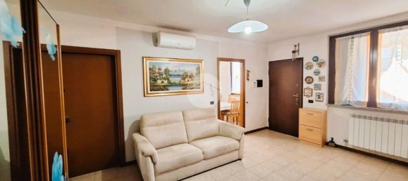 3 Schlafzimmer Villa in Mesero, Italy, Nr. 373150 9