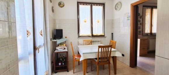 3 Schlafzimmer Villa in Mesero, Italy, Nr. 373150 14